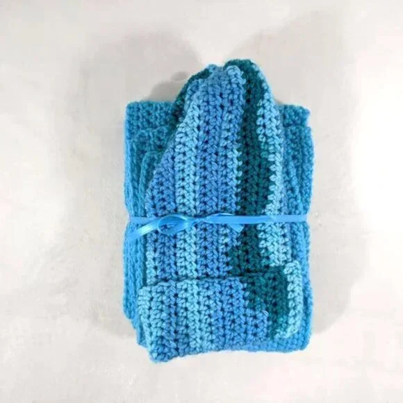 Hand Knitted Winter Scarf and Hat Set Teal - Picture 3 of 3